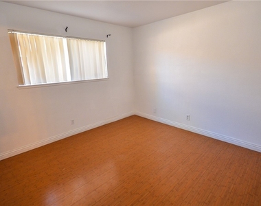 6772 Carrera Drive - Photo Thumbnail 17