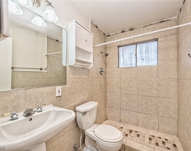 421 N Decatur Boulevard - Photo Thumbnail 5