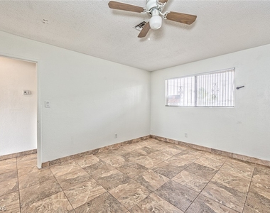421 N Decatur Boulevard - Photo Thumbnail 9
