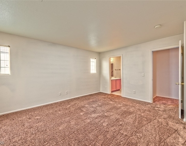9219 Hollander Avenue - Photo Thumbnail 10