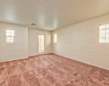 9219 Hollander Avenue - Photo Thumbnail 9