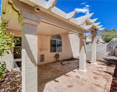 2521 Citrus Garden Circle - Photo Thumbnail 16