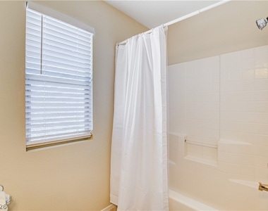 2521 Citrus Garden Circle - Photo Thumbnail 13