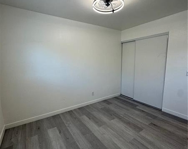 4920 Stanley Avenue - Photo Thumbnail 8