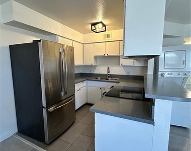 4920 Stanley Avenue - Photo Thumbnail 2
