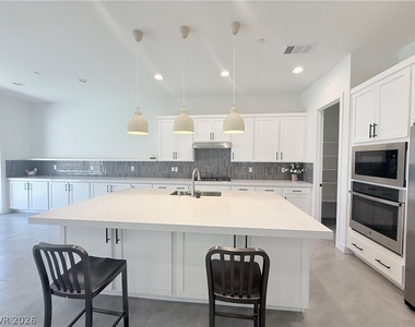 127 Hudson Terrace Lane - Photo Thumbnail 12