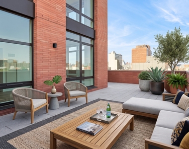 2035 5th Avenue - Photo Thumbnail 16