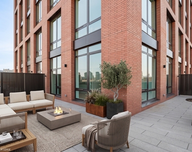 2035 5th Avenue - Photo Thumbnail 17