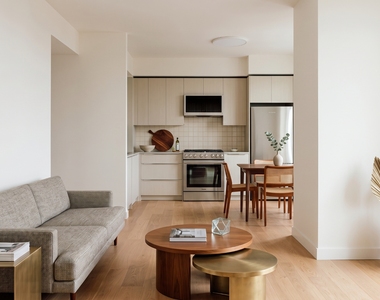 2035 5th Avenue - Photo Thumbnail 2