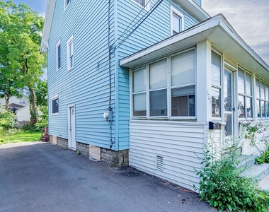 325 S Midler Avenue - Photo Thumbnail 2
