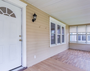 325 S Midler Avenue - Photo Thumbnail 4