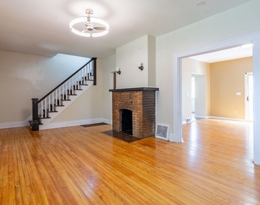 325 S Midler Avenue - Photo Thumbnail 8