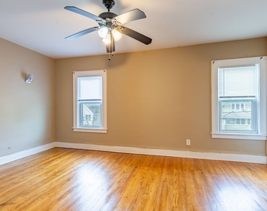 325 S Midler Avenue - Photo Thumbnail 15