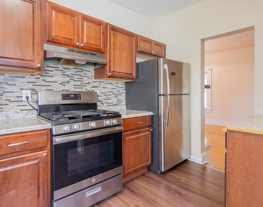 325 S Midler Avenue - Photo Thumbnail 11