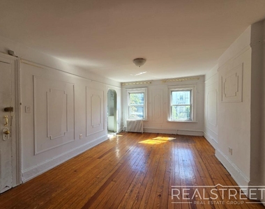 27 Cheever Place - Photo Thumbnail 2