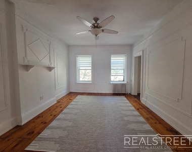 27 Cheever Place - Photo Thumbnail 7