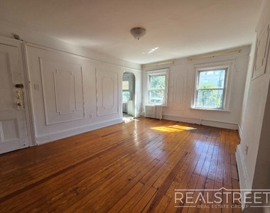 27 Cheever Place - Photo Thumbnail 1