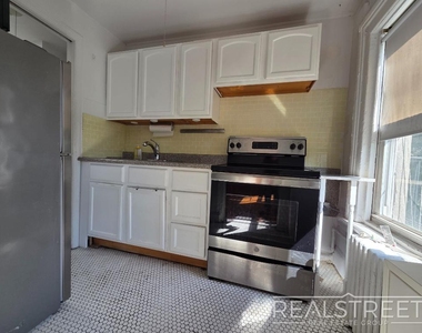 27 Cheever Place - Photo Thumbnail 3