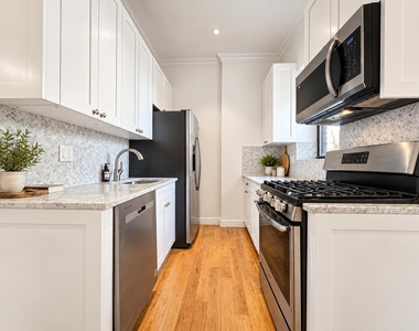 241 Ocean Parkway - Photo Thumbnail 4