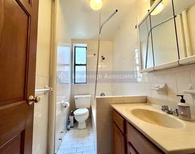 64 West 108th Street - Photo Thumbnail 4