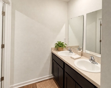 93 Landing Boulevard - Photo Thumbnail 18
