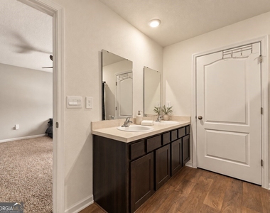 93 Landing Boulevard - Photo Thumbnail 14