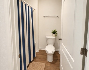 93 Landing Boulevard - Photo Thumbnail 17