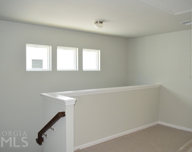 74 Newnan Lakes Drive - Photo Thumbnail 12