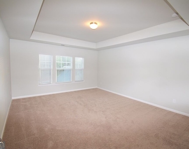 74 Newnan Lakes Drive - Photo Thumbnail 25
