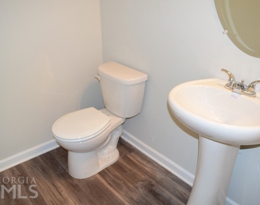74 Newnan Lakes Drive - Photo Thumbnail 8