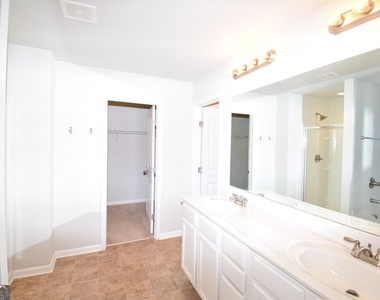 74 Newnan Lakes Drive - Photo Thumbnail 27