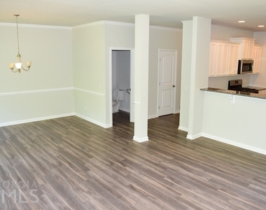 74 Newnan Lakes Drive - Photo Thumbnail 4