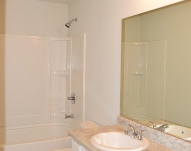74 Newnan Lakes Drive - Photo Thumbnail 11