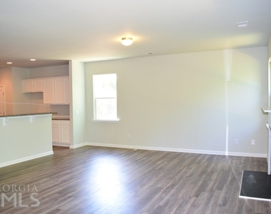 74 Newnan Lakes Drive - Photo Thumbnail 5