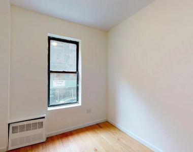 426 East 65th Street - Photo Thumbnail 2