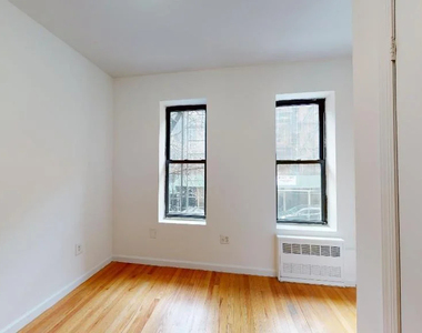 426 East 65th Street - Photo Thumbnail 3
