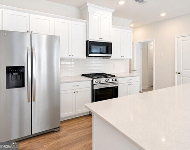 7429 Quinn Place - Photo Thumbnail 2