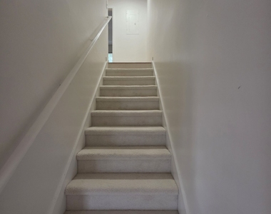 111 Chastain Loop - Photo Thumbnail 10