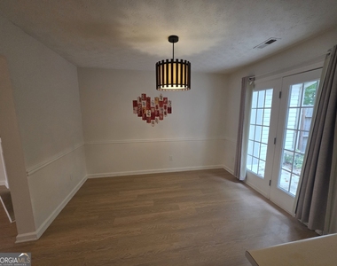 111 Chastain Loop - Photo Thumbnail 5