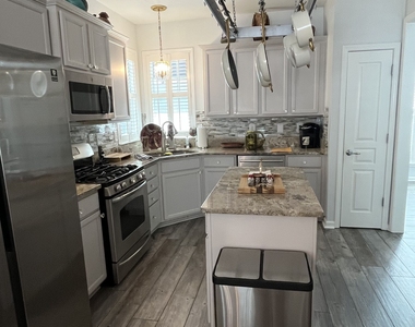 114 Magic Lily Drive - Photo Thumbnail 8