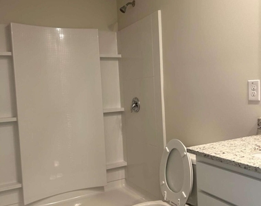 1005 N 2nd Avenue Nw - Photo Thumbnail 5