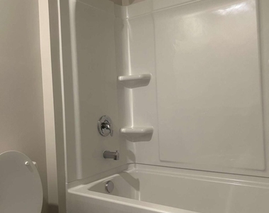 1005 N 2nd Avenue Nw - Photo Thumbnail 8