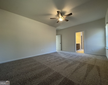 190 Fair Oak Lane - Photo Thumbnail 15
