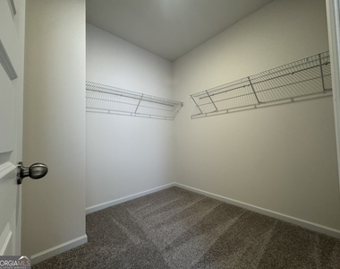 190 Fair Oak Lane - Photo Thumbnail 19