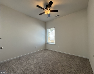 190 Fair Oak Lane - Photo Thumbnail 21