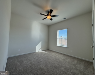 190 Fair Oak Lane - Photo Thumbnail 20
