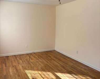 150 Magnolia Street - Photo Thumbnail 2