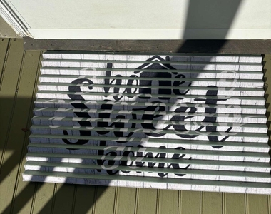 150 Magnolia Street - Photo Thumbnail 1