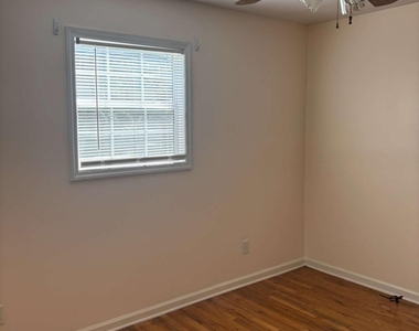 150 Magnolia Street - Photo Thumbnail 5