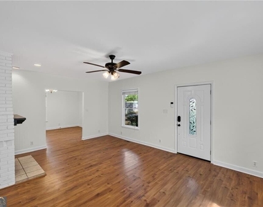1801 Evans Drive Sw - Photo Thumbnail 7